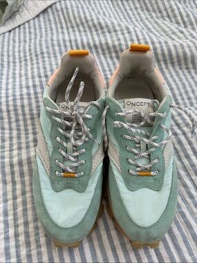 Women's OnCept Mint & White Suede Runner Sneakers